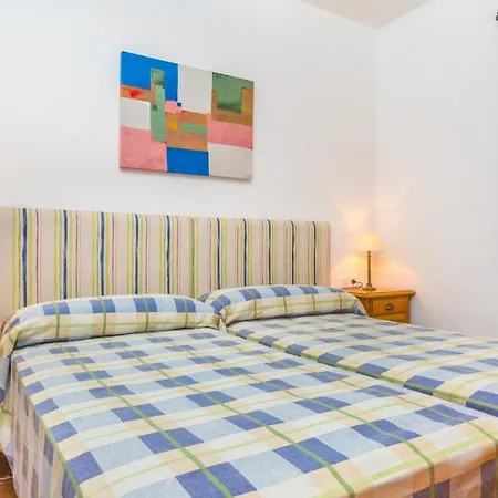 Villa- Gloria 2 *